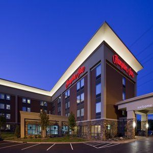Hampton Minneapolis Northwest 3*